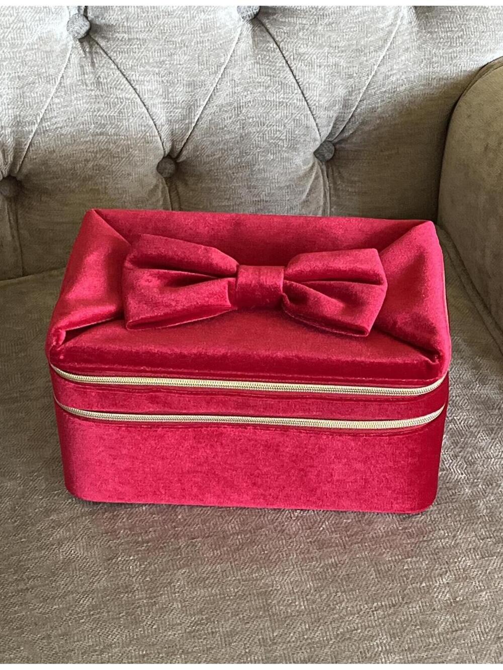 Estée Lauder Red Velvet Bow Cosmetic Bag
